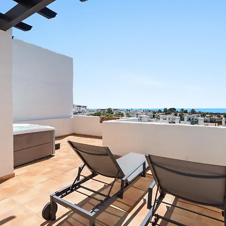 Apartment Geweldig Penthouse Met Ruim Terras En Zeezicht - Prive Jacuzzi Estepona