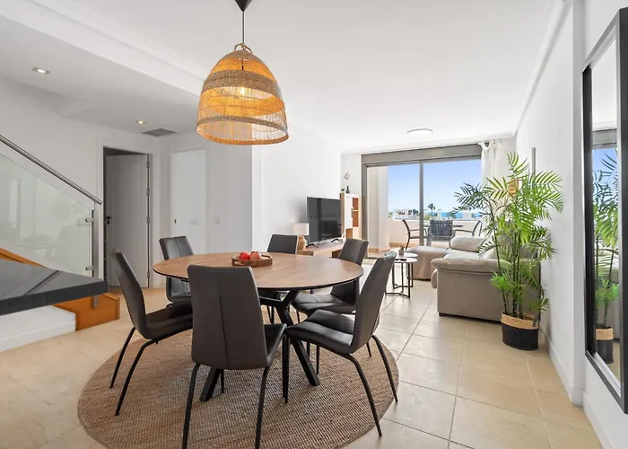 아파트 Sea View & Mountain View With Private Jacuzzi - Sunset Golf,